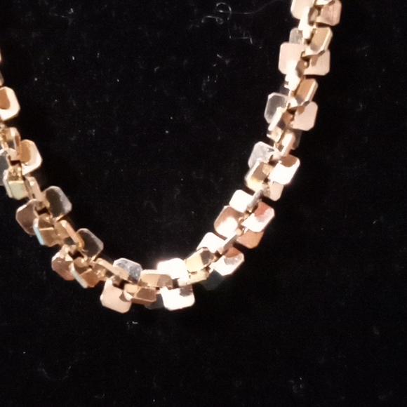 Koret  golden twinkle necklace and bracelet set, signed. - Picture 2 of 6